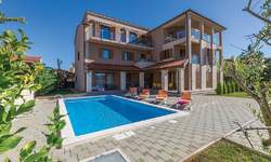 Kuca, Medulin, Banjole, prodaja, 1660000 €, 650 m2