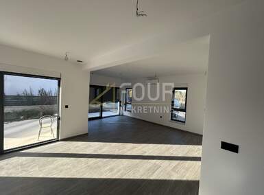 Kuca, Tar-Vabriga, Tar, prodaja, 780000 €, 242 m2