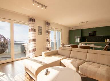 Cetvorosoban stan, Rijeka, Srdoči, najam, 1400 €, 132 m2