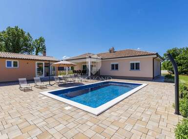 Kuca, Labin, prodaja, 620000 €, 152 m2