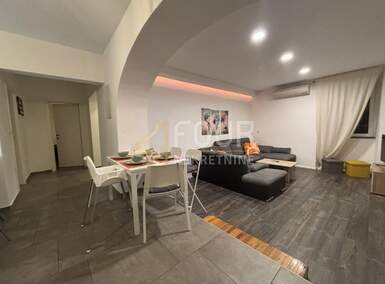 Trosoban stan, Opatija, Opatija - Centar, najam, 1900 €, 100 m2