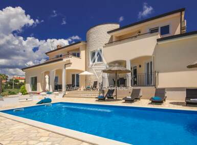 Kuca, Poreč, prodaja, 1050000 €, 206 m2