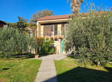 Kuca, Lovran, prodaja, 750000 €, 170 m2