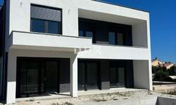 Kuca, Labin, prodaja, 490000 €, 188 m2