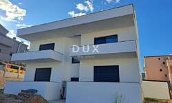 Trosoban stan, Pag, prodaja, 230000 €, 65 m2