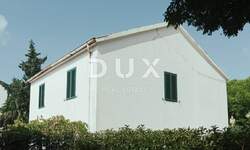 Kuca, Novalja, prodaja, 320000 €, 164 m2