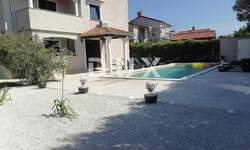 Kuca, Poreč, prodaja, 1245000 €, 320 m2