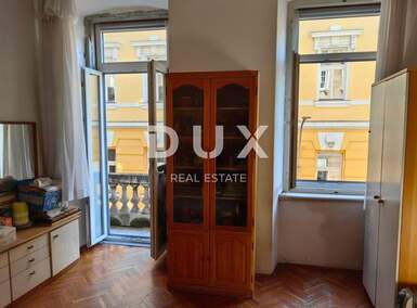 Trosoban stan, Rijeka, Centar, prodaja, 290999 €, 97 m2