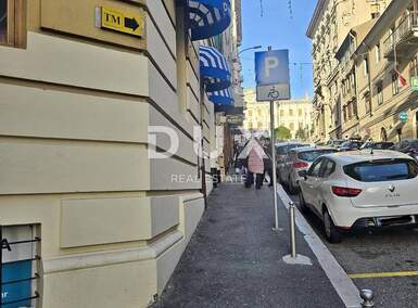 Poslovni prostor, Rijeka, Centar, najam, 750 €, 30 m2