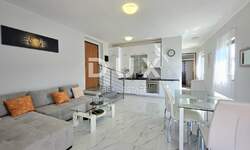 Trosoban stan, Poreč, prodaja, 265000 €, 54 m2