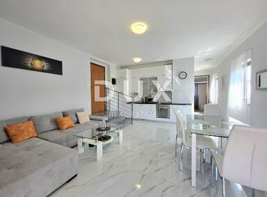 Trosoban stan, Poreč, prodaja, 265000 €, 54 m2