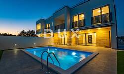 Kuca, Vodice, prodaja, 595000 €, 140 m2