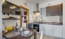 Dvosoban stan, Novigrad, prodaja, 320000 €, 64 m2