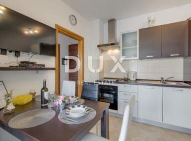 Dvosoban stan, Novigrad, prodaja, 320000 €, 64 m2