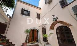 Kuca, Krk, prodaja, 1150000 €, 201 m2