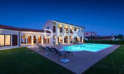 Kuca, Sveti Lovreč, najam, 3000 €, 250 m2