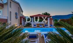 Kuca, Kaštela, Kaštel Štafilić, prodaja, 970000 €, 277 m2