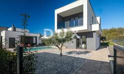 Kuca, Poreč, prodaja, 745000 €, 178 m2