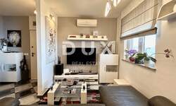 Trosoban stan, Opatija, Opatija - Centar, prodaja, 384000 €, 70 m2