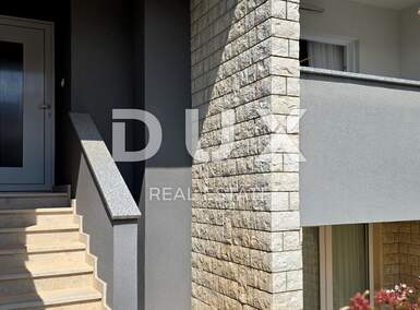 Kuca, Umag, prodaja, 440000 €, 150 m2