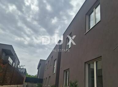 Trosoban stan, Poreč, prodaja, 657900 €, 105 m2