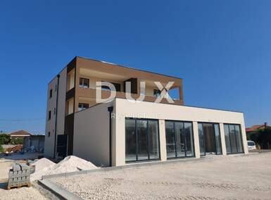 Trosoban stan, Nin, Zaton, prodaja, 213500 €, 60 m2