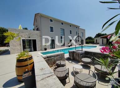 Kuca, Poreč, prodaja, 1560000 €, 320 m2