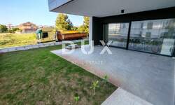 Trosoban stan, Nin, Zaton, prodaja, 360000 €, 76 m2