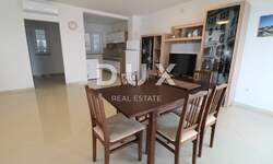 Trosoban stan, Novi Vinodolski, Klenovica, prodaja, 300000 €, 97 m2