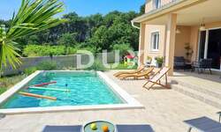 Kuca, Pula, Valdebek, prodaja, 700000 €, 182 m2