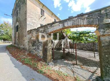 Kuca, Oprtalj, prodaja, 290000 €, 460 m2