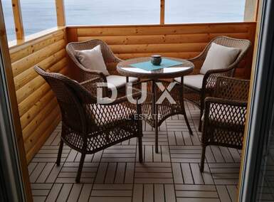 Trosoban stan, Novi Vinodolski, prodaja, 223000 €, 65 m2