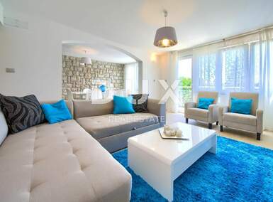 Kuca, Novi Vinodolski, prodaja, 620000 €, 200 m2