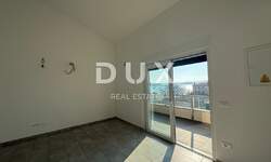 Trosoban stan, Medulin, prodaja, 478000 €, 100 m2