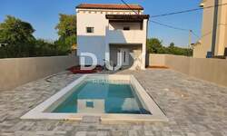 Kuca, Žminj, prodaja, 285000 €, 88 m2