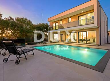 Kuca, Svetvinčenat, prodaja, 705500 €, 200 m2