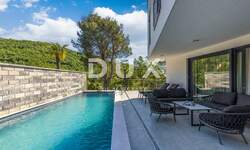 Kuca, Mošćenička Draga, prodaja, 720000 €, 225 m2