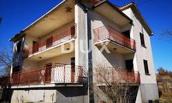 Kuca, Pićan, prodaja, 285000 €, 255 m2