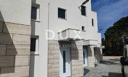 Cetvorosoban stan, Novalja, prodaja, 430000 €, 110 m2