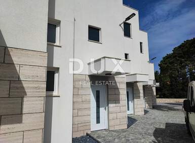 Cetvorosoban stan, Novalja, prodaja, 430000 €, 110 m2