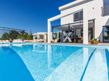 Kuca, Kanfanar, Barat, prodaja, 1150000 €, 250 m2