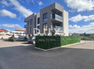 Trosoban stan, Zadar, Plovanija, prodaja, 450000 €, 119 m2