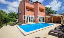 Kuca, Medulin, prodaja, 800000 €, 360 m2