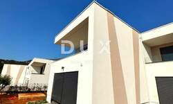 Kuca, Opatija, Pobri, najam, 3500 €, 270 m2