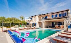 Kuca, Dobrinj, Kras, prodaja, 1150000 €, 323 m2