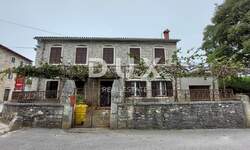 Kuca, Kanfanar, prodaja, 498000 €, 260 m2