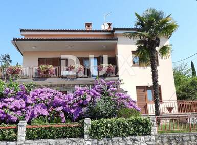 Kuca, Lovran, prodaja, 620000 €, 250 m2