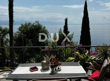 Dvosoban stan, Opatija, Opatija - Centar, najam, 1150 €, 104 m2
