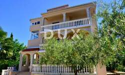 Kuca, Malinska-Dubašnica, Milčetići, prodaja, 1400000 €, 560 m2