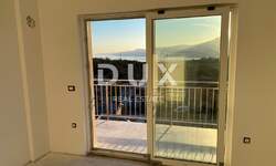 Trosoban stan, Viškovo, Marinići, prodaja, 270000 €, 79 m2